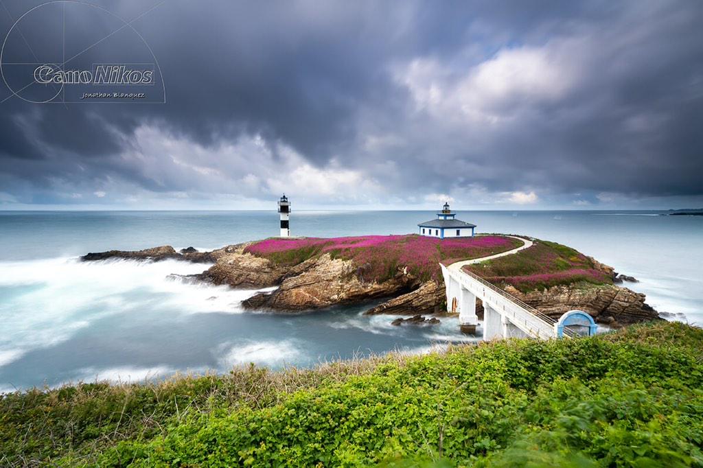 canonikos_photo's tweet photo. "Faro de Illa Pancha" by @jblanquez_com 

Canon 7D, 10 mm. (16 mm.eq) 15s, f11, ISO100,ND400(9 stop),Degr.inv 3stop. http://t.co/Ih2cVDZolw