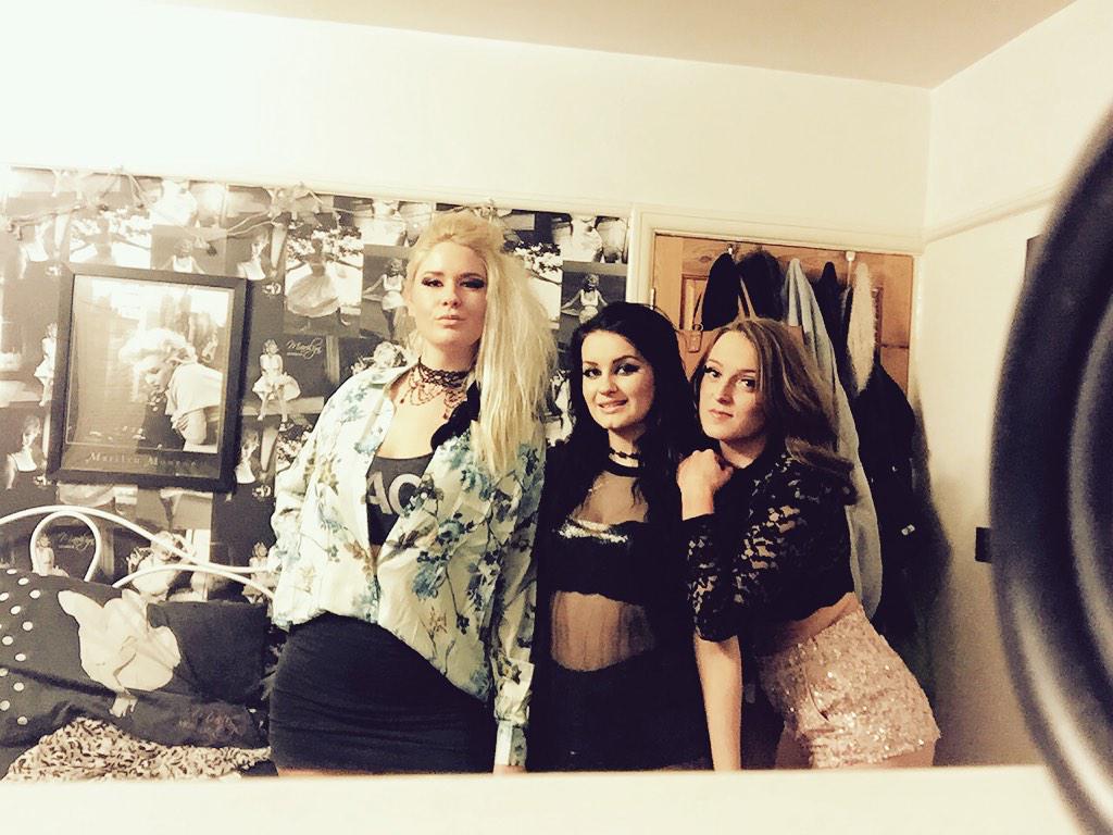 _rhirhix's tweet image. #NYE #RC #RANDOMCONCEPT