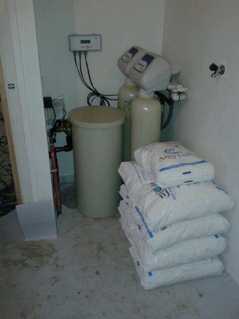 amywatersystems's tweet photo. Vakkundige installatie van een NorthStar 30 Duplex waterontharder bij Landhuis Rikus te Eext http://t.co/RB2oTsvHm1 http://t.co/Fps8Y4NzCy
