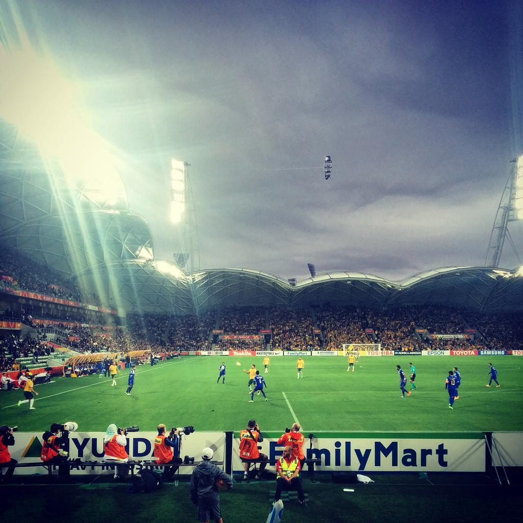 fromNandini's tweet photo. asian cup - enjoying the crowd at "Melbourne rectangular stadium" http://t.co/GjdzYAhXqD