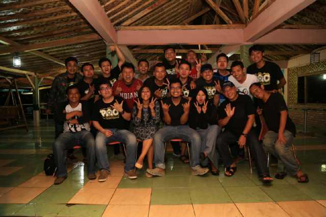 PhotographyUnix's tweet photo. Keluarga besar PHONIX Purwakarta. #Phonix #MakingPicture http://t.co/v1Ryh53bD0