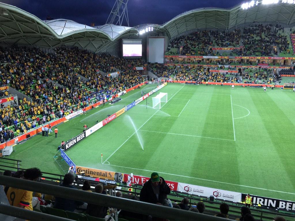 Who forgot to turn the Sprinkler timer off. Half time at #AsianCup opener