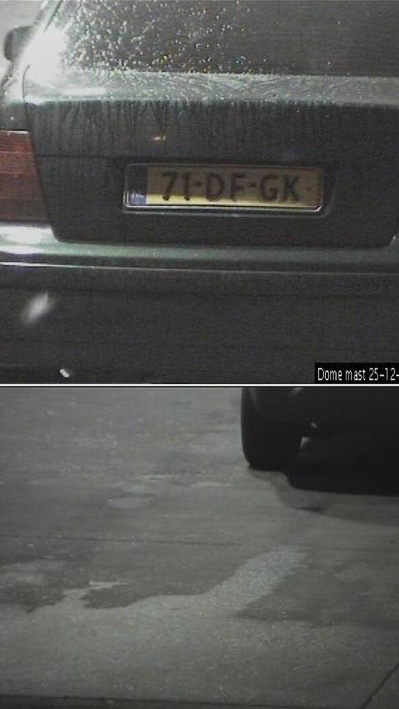 _doorrijder's tweet photo. Diefstal brandstof, doorrijder, oplichter, veelpleger, groene Volkswagen Bora kenteken 71-DF-GH http://t.co/Y3rqsdBB82