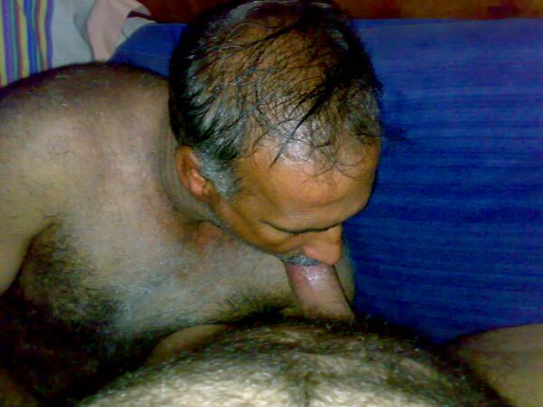 Kontol_bapabapa's tweet photo. #BapakHot #ORAL #NgenyotKontol http://t.co/DNYaixlUjY
