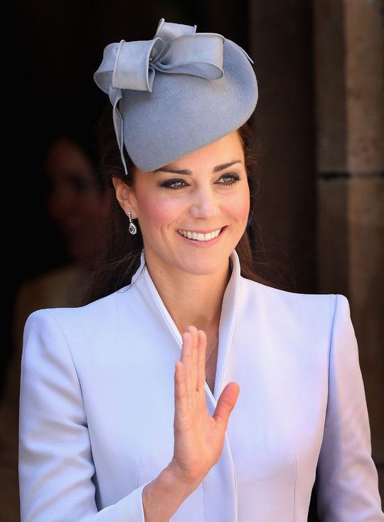 ShopSlasherGirl's tweet photo. Fashion icon / inspiration - Happy birthday #KateMiddleton 🎂 http://t.co/2VbyeUfH36