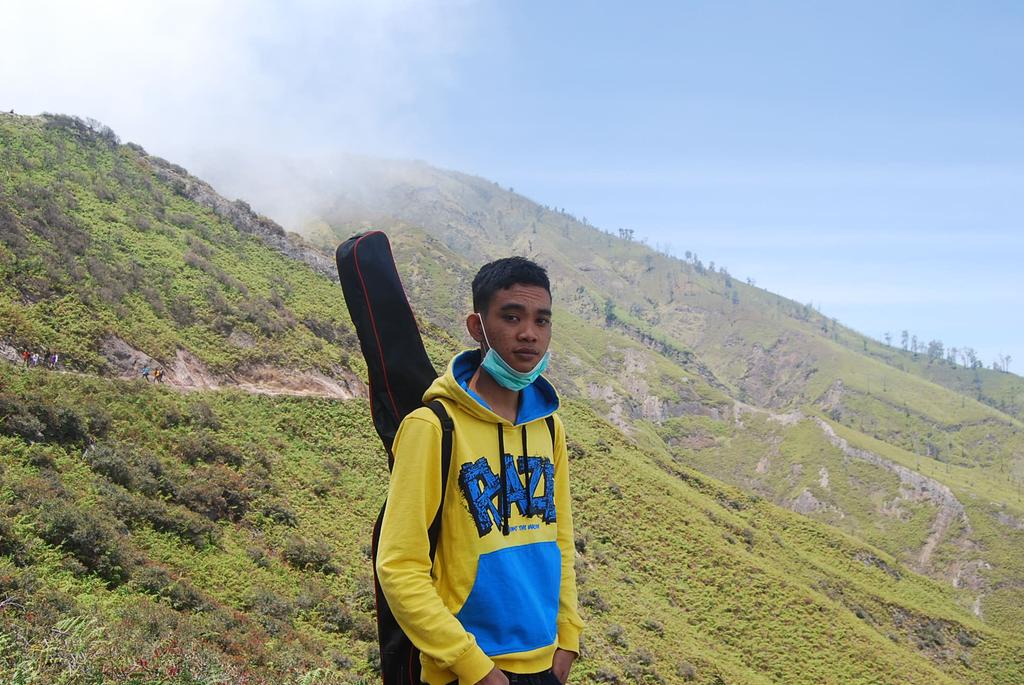 DickySheilaGank's tweet photo. Kawah ijen banyuwangi http://t.co/VBgmqvHNeh