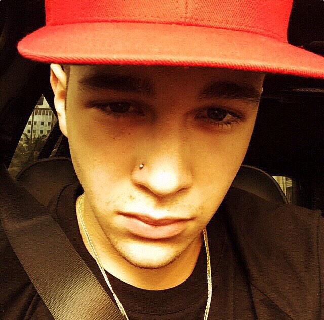 AustinMahoneJPN's tweet photo. #PHOTO Austin新しい髪型です👼💓
そして鼻にピアスも！かっこいいですね！！(ʘʖ̮ʘ)
#INSTAGRAM 
『新しいことを試した 👀』と投稿。 http://t.co/ci50PkKl5b