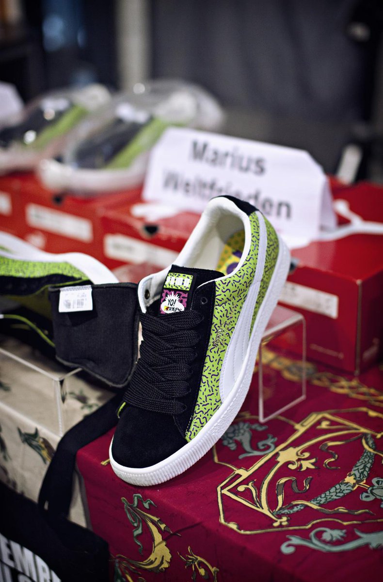 Mr_Weltfrieden's tweet photo. please RT: http://t.co/DapHburaAM Limited to 50 pairs worldwide - Puma Clyde Yo Mtv Raps (Promo Version);) @MeekMill http://t.co/eiRYQPPdIf