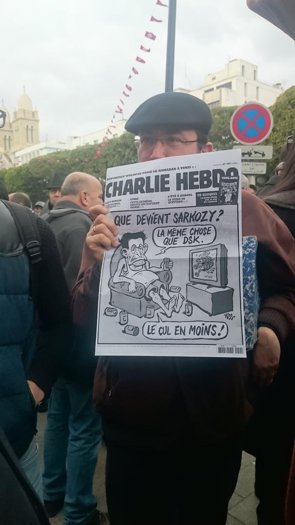 robincornet's tweet photo. Pendant ce tps à #Tunis RT @shadock834: Rassemblement de soutien à Nadhir et Sofiene #Nadhir #Sofiene #JeSuisCharlie http://t.co/viGXln2Uq0