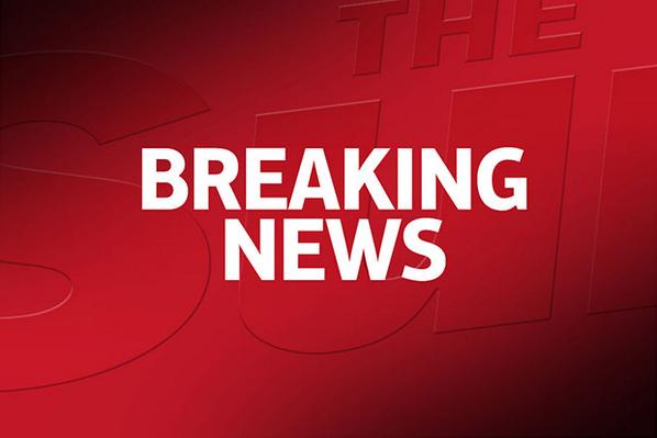 TheSun's tweet image. An armed man has taken a hostage at a kosher grocery store in eastern Paris: sunpl.us/6010a0em