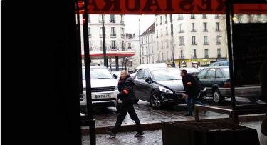 #ALERTE - Il y aurait au moins 5 otages dans l'épicerie casher de #Vincennes bit.ly/1zZz9TA