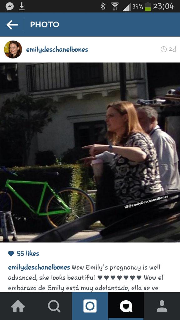 DeschanelDevotd's tweet photo. If it's not YOUR picture PLEASE don't put your name on it &amp; please give the person credit. #ThisGoesForANYPic #bones http://t.co/cgvjOim82h