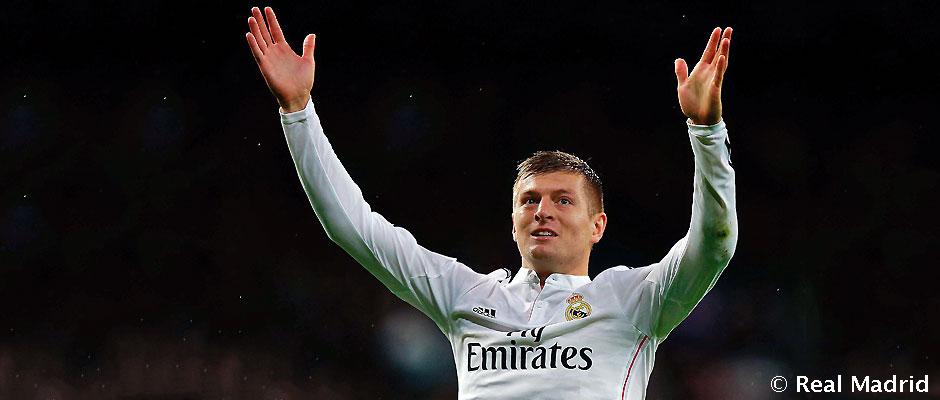 realmadrid's tweet photo. ¡@ToniKroos, elegido mejor jugador alemán de 2014! ¡Enhorabuena Toni! #HalaMadrid http://t.co/lB4oFfhNHB