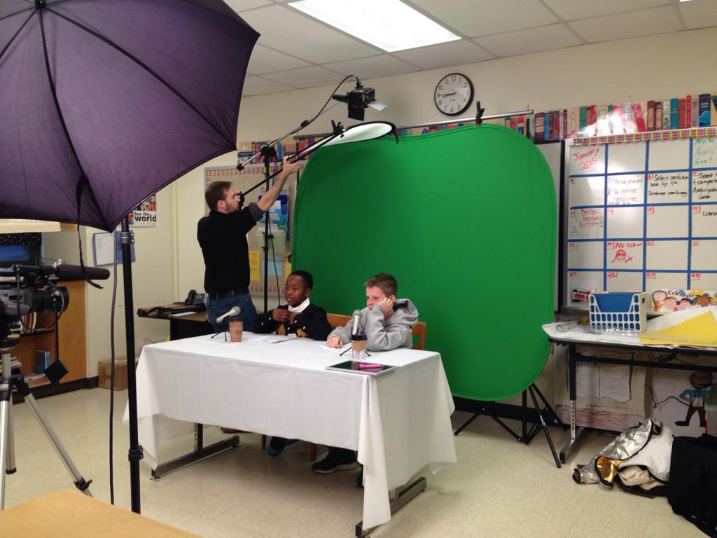 Bloomboard_LP's tweet image. Real world learning with the green screen!  Public speaking at its best!  Great work @DNewdeck @WendyHopf @TAWexler