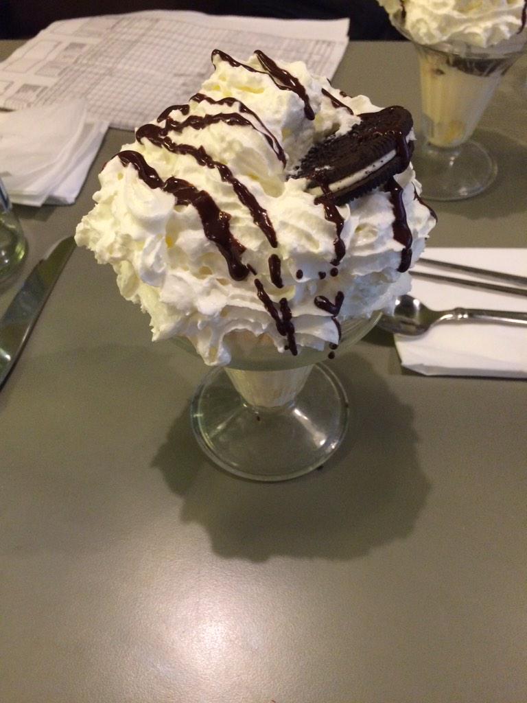 BwaterSimon's tweet photo. @byronhamburgers yum yum http://t.co/mstvGMcmyO