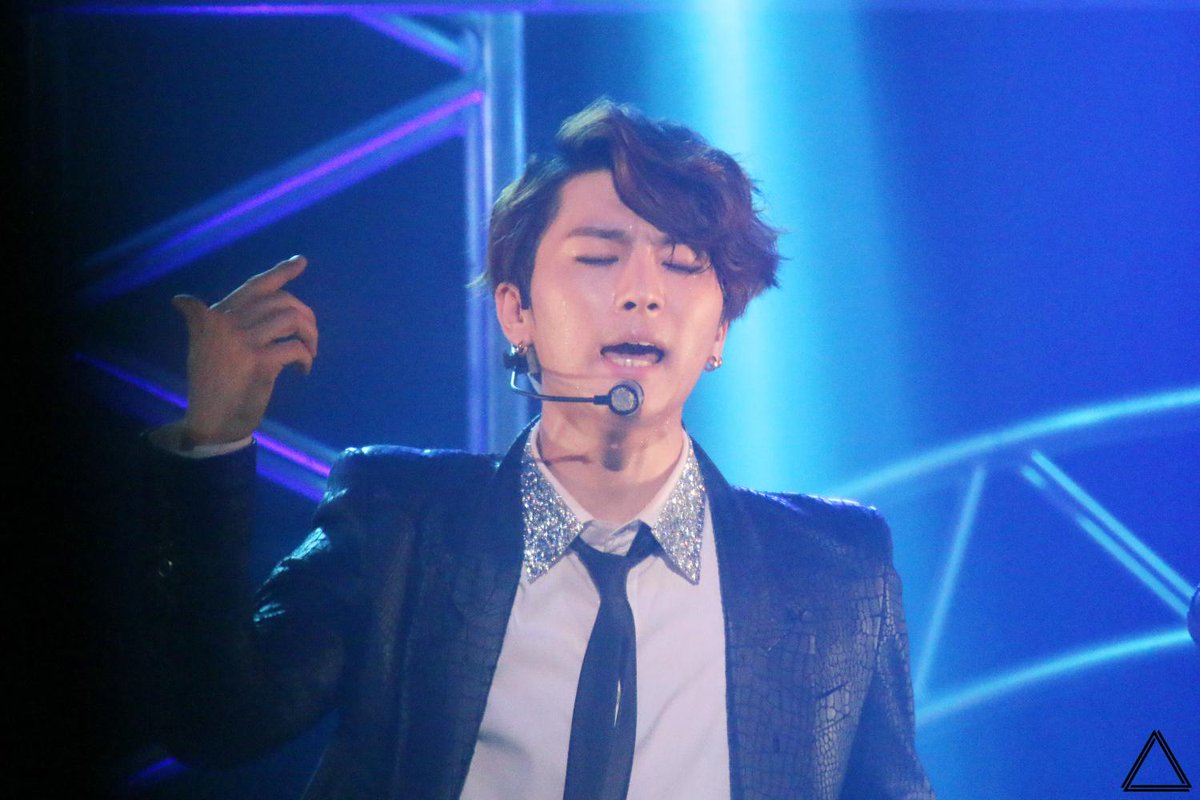 triangular__'s tweet image. 150107 탑독 일본 콘서트 #호준 #hojoon #탑독 #toppdogg
imgur.com/SZ3rx2p