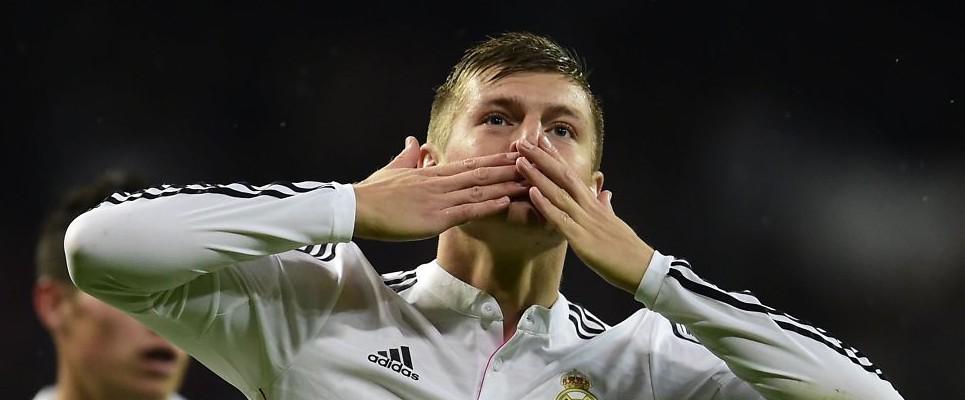 DZonaMadridista's tweet photo. TONI KROOS, elegido mejor jugador del año en Alemania (40% votos) por delante de Klose (38%) y Neuer (6%). http://t.co/1740J0u1dP