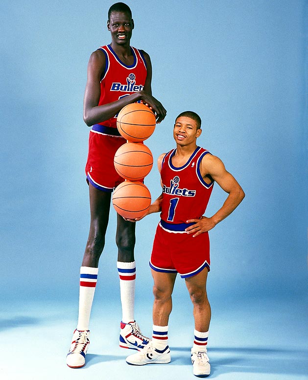 Happy birthday, Muggsy Bogues! 