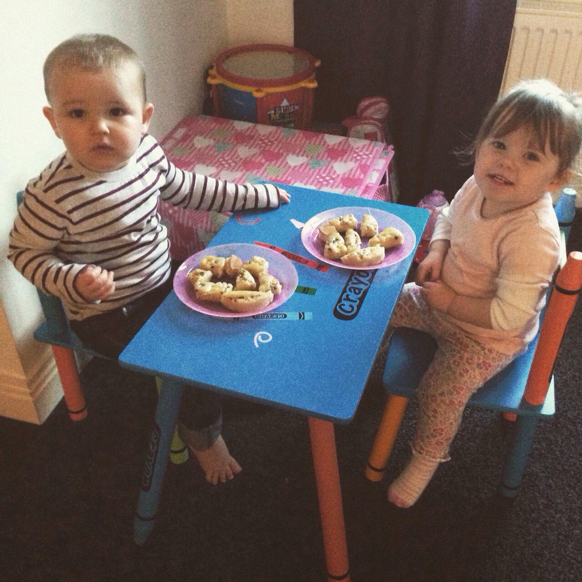 SarahBirchett's tweet photo. Zach having a spot of lunch with his best friend hoping u picked mummy&amp;daddy's day #Coulditbemagicforchristian xxx😊 http://t.co/JruT7SlmnF