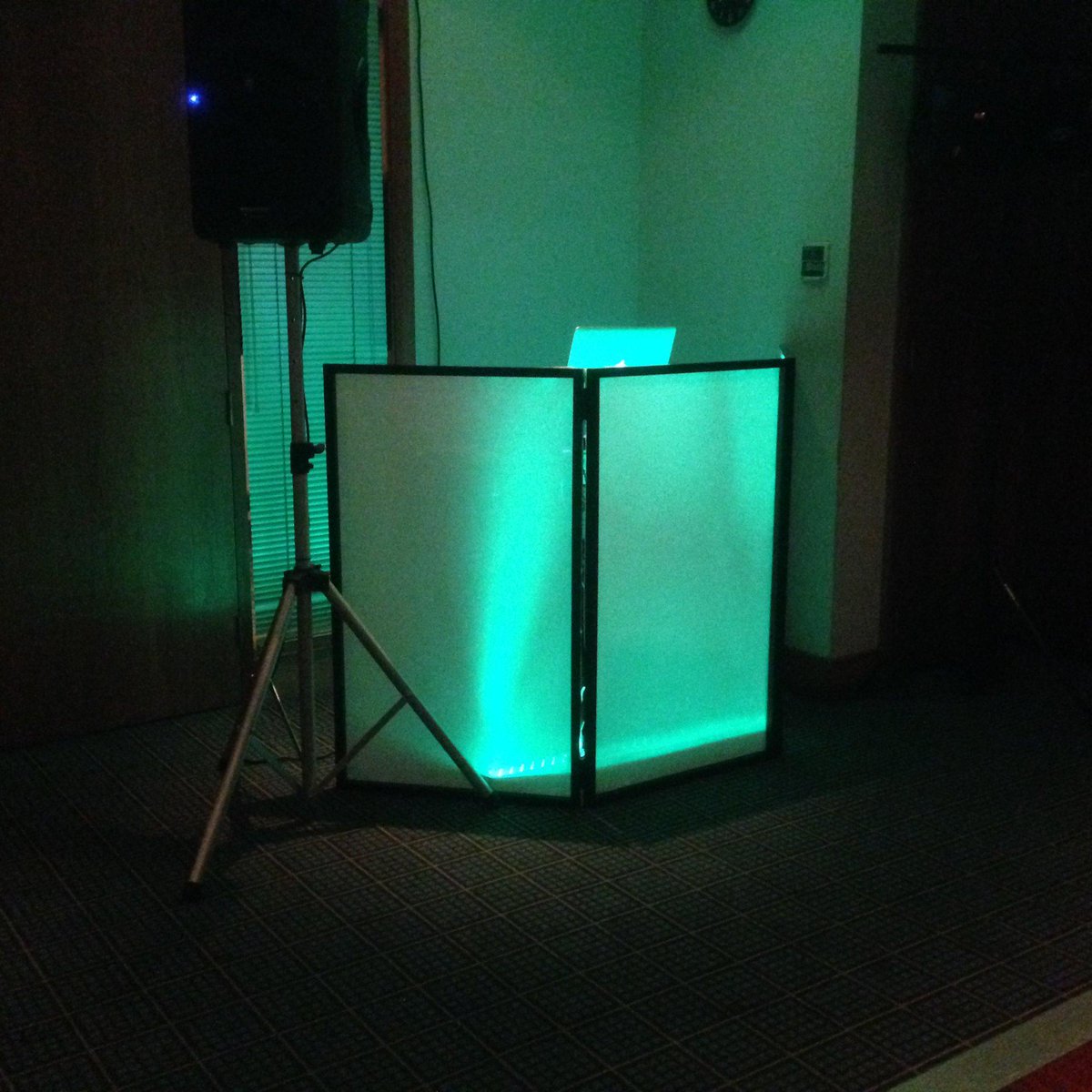 markfunk45's tweet photo. A few pics from gigs over Christmas 2014 http://t.co/rCGFtcKuis