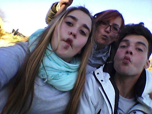 VidalSanches's tweet photo. Muy buenas tardes a estas dos personita y una de ella es lo mejor de mi  vidaaa💎 http://t.co/kieICmlBvl