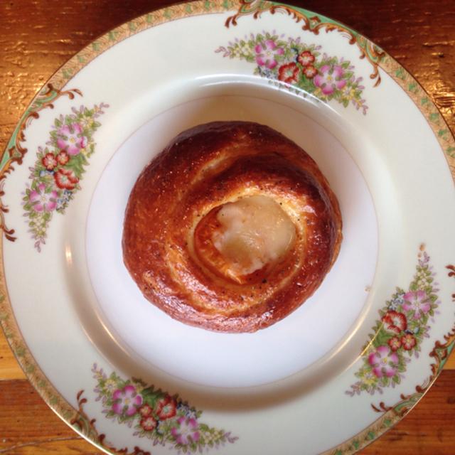 Happy #NationalApricotDay! Apricot &amp; Taleggio: a cheese plate in a Danish on #Morsel mrsl.co/1suN0Qt