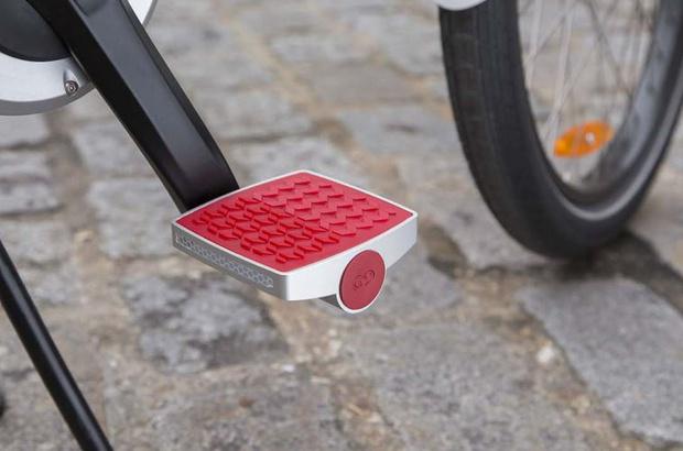 CityLab's tweet photo. This smart pedal will hunt down bike thieves http://t.co/nvhRlXUvFG http://t.co/HWxHGHPFHN