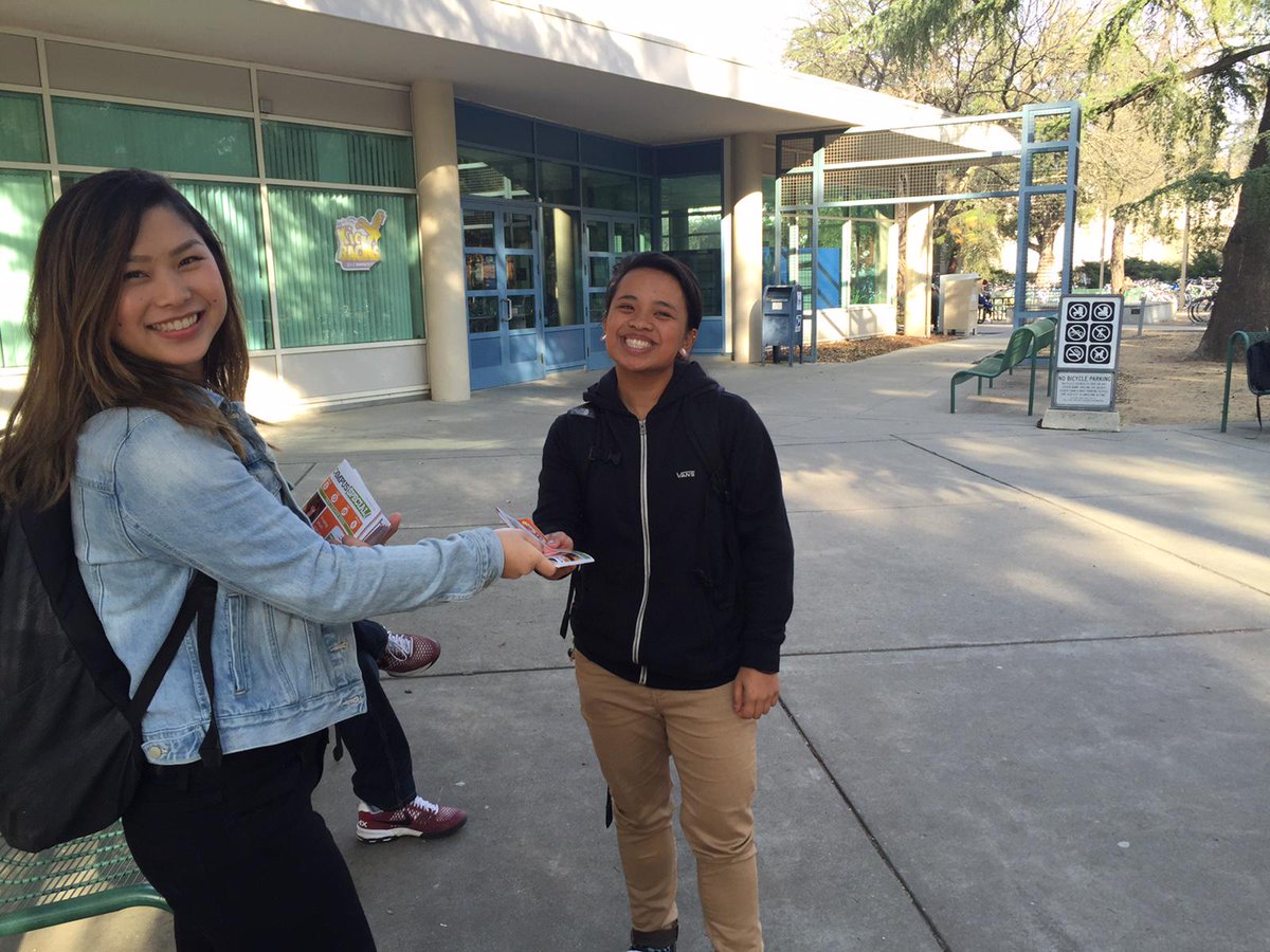 courtvonda's tweet photo. UC Davis is on a roll with our new books! They are going FAST!! Grab one on campus today! #cheggdeals #coupsoncoups http://t.co/Eer0PdmTdT