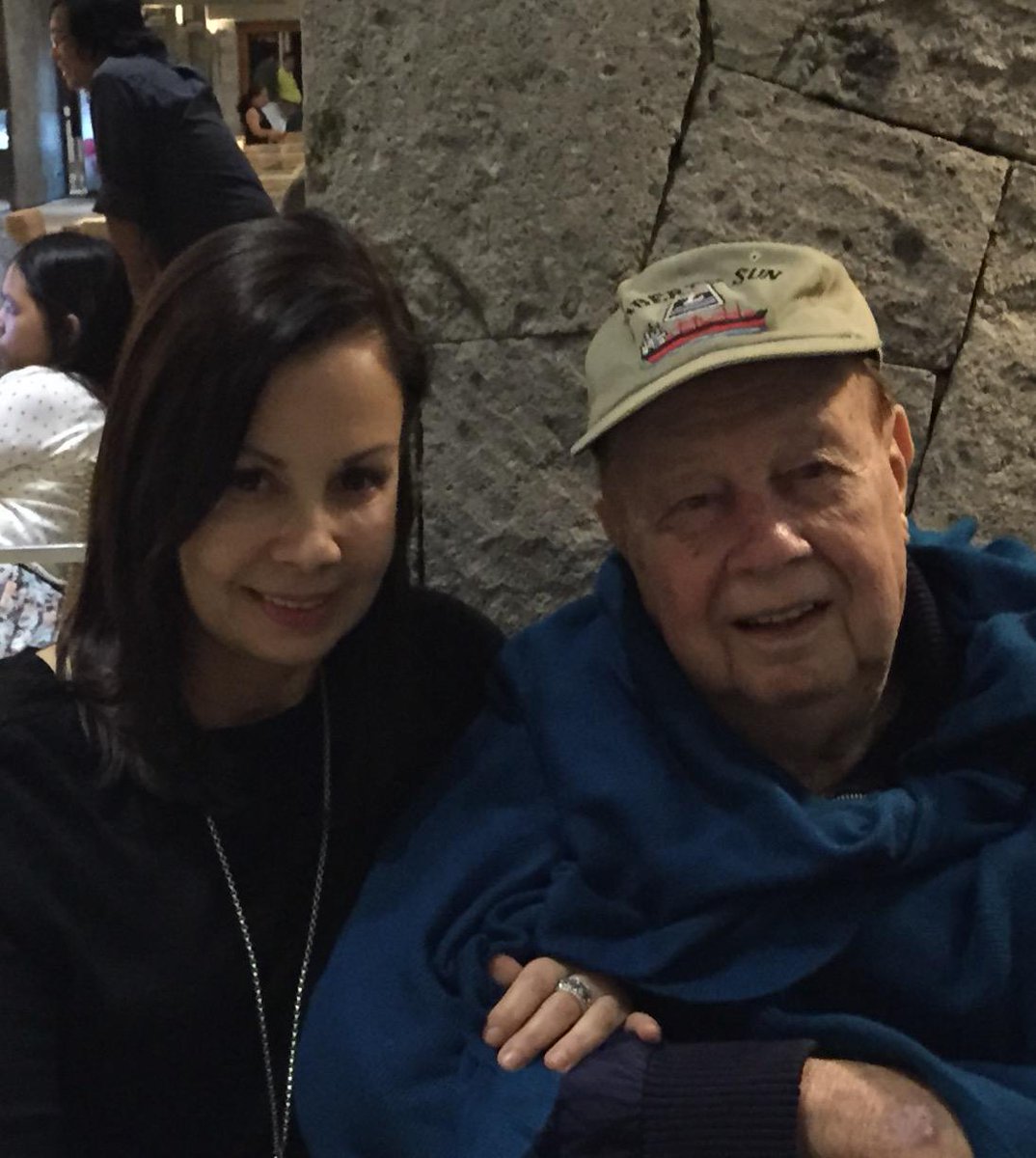 kimicojuangco's tweet photo. Weekly dinner with my Dad. First in 2015โค๏ธ #DashingDaddy #Daddy'sGirl http://t.co/9ZuTCruZx3