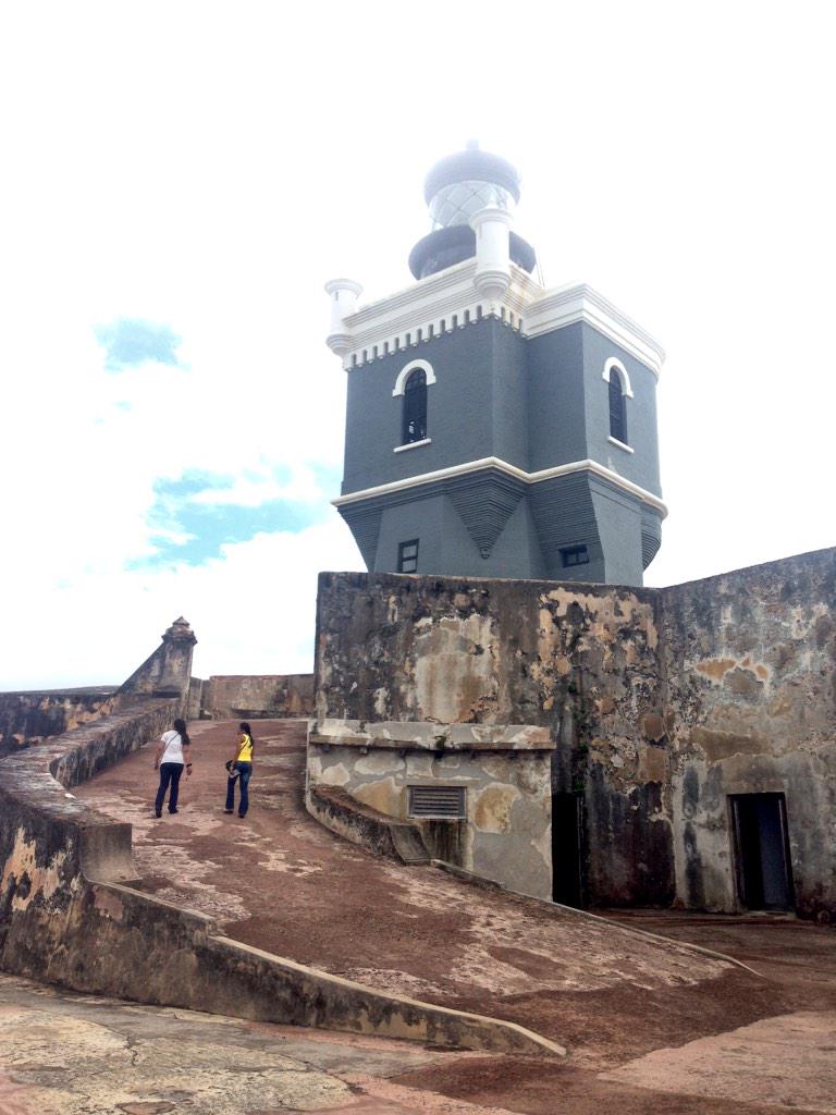 TPorchey's tweet photo. Another lighthouse--one of many on the island--at the San Felipe del Morro Fort in Old San Juan. #CCTourismMedia http://t.co/WnpxNPE8pt