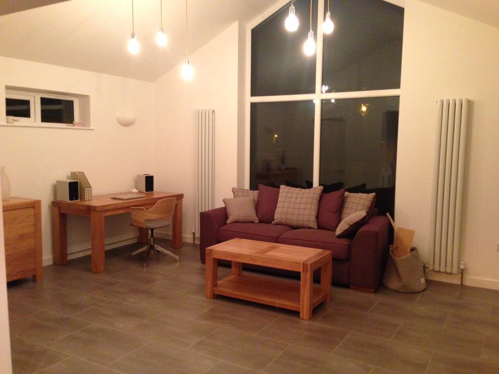 lisajanemiles's tweet photo. New room all finished thanks @OFLoakfurniture Got a return in the box for you ;-) http://t.co/pSjclU6qbI