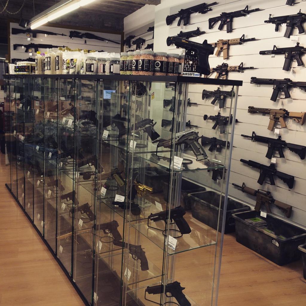 AirsoftshopEU's tweet photo. Our store! #airsoft http://t.co/RxlefgnKcn