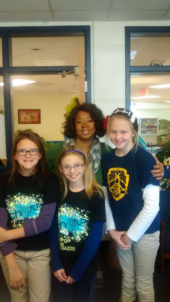 Nicole Hoskie tweet media