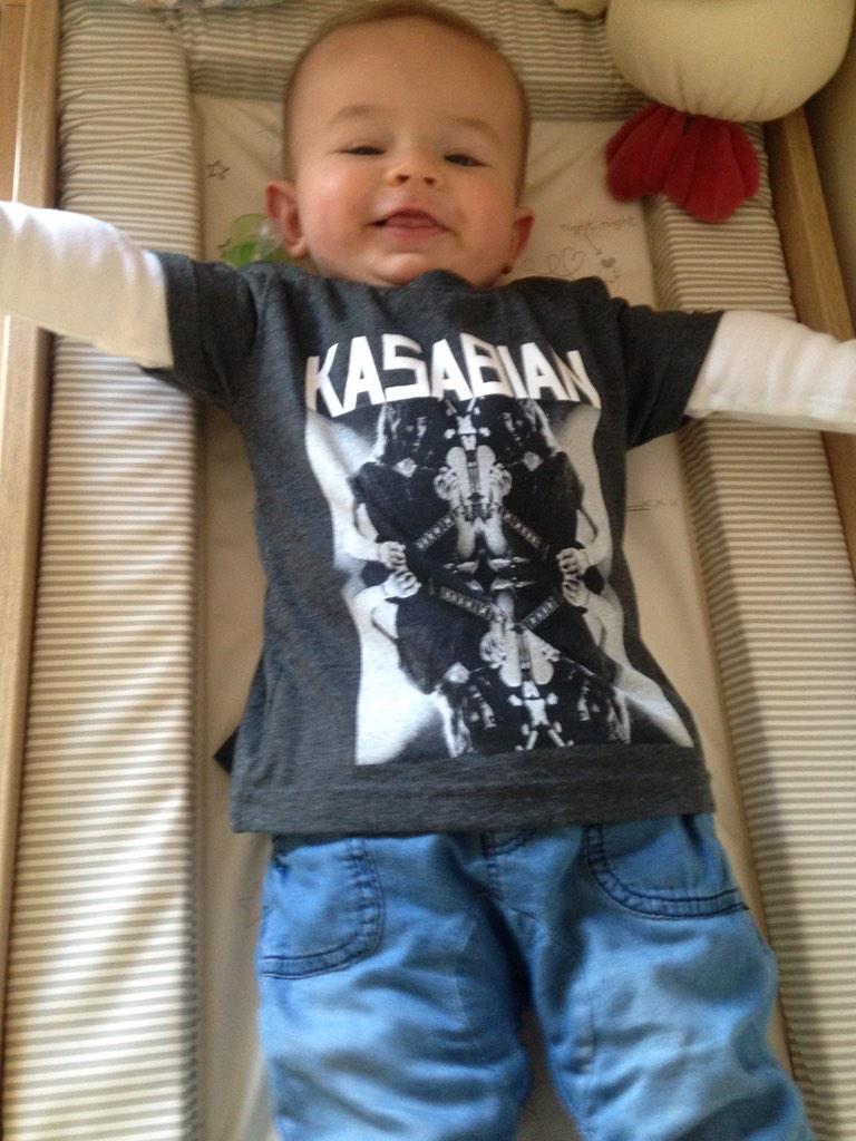 lucysmith13's tweet photo. @KasabianHQ our little man is already a huge fan ! http://t.co/5uJdbac9pY