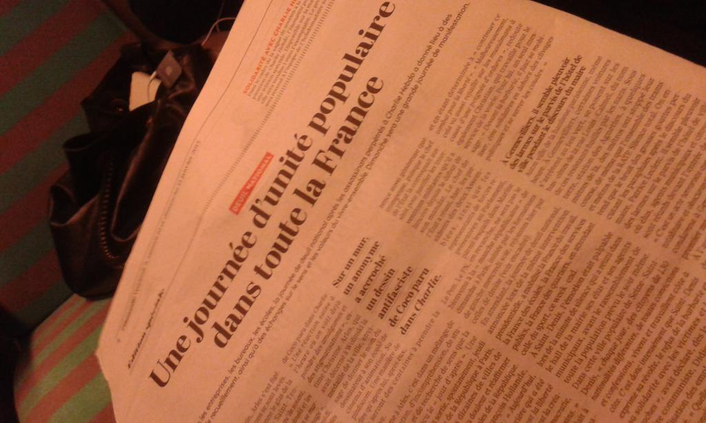 ManonHouse's tweet image. Charlie n'est pas mort.  Même pas peur.  Invincibles ensemble. #jesuischarlie #unité #pasdamalgames