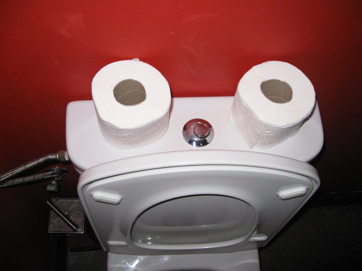 ToiletFacePics's tweet photo. Wait! Don't shoot! 
#ToiletFace #Pareidolia #help #Panic http://t.co/Jqvnj73xMa