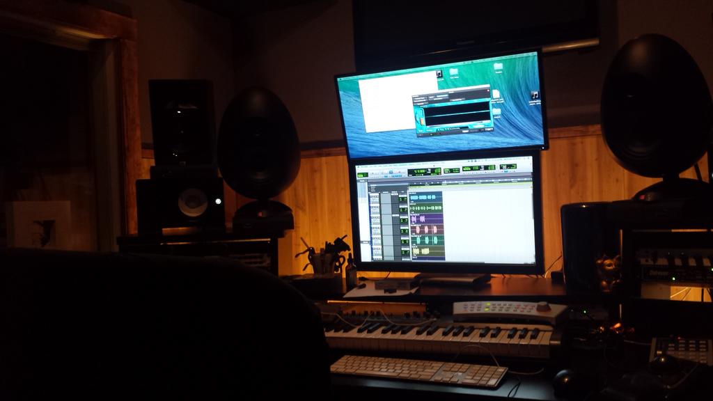 CassandraKub's tweet photo. Back in studio finishing up production and vocals on @GavinBecker3 new single, coming out soon! #pop #music http://t.co/4kKzXFf3V1