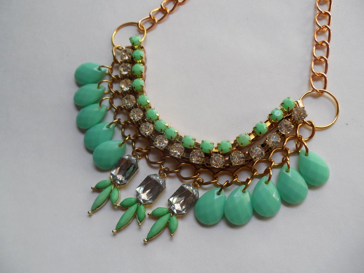 LyAComplementos's tweet image. Color de temporada! ♡