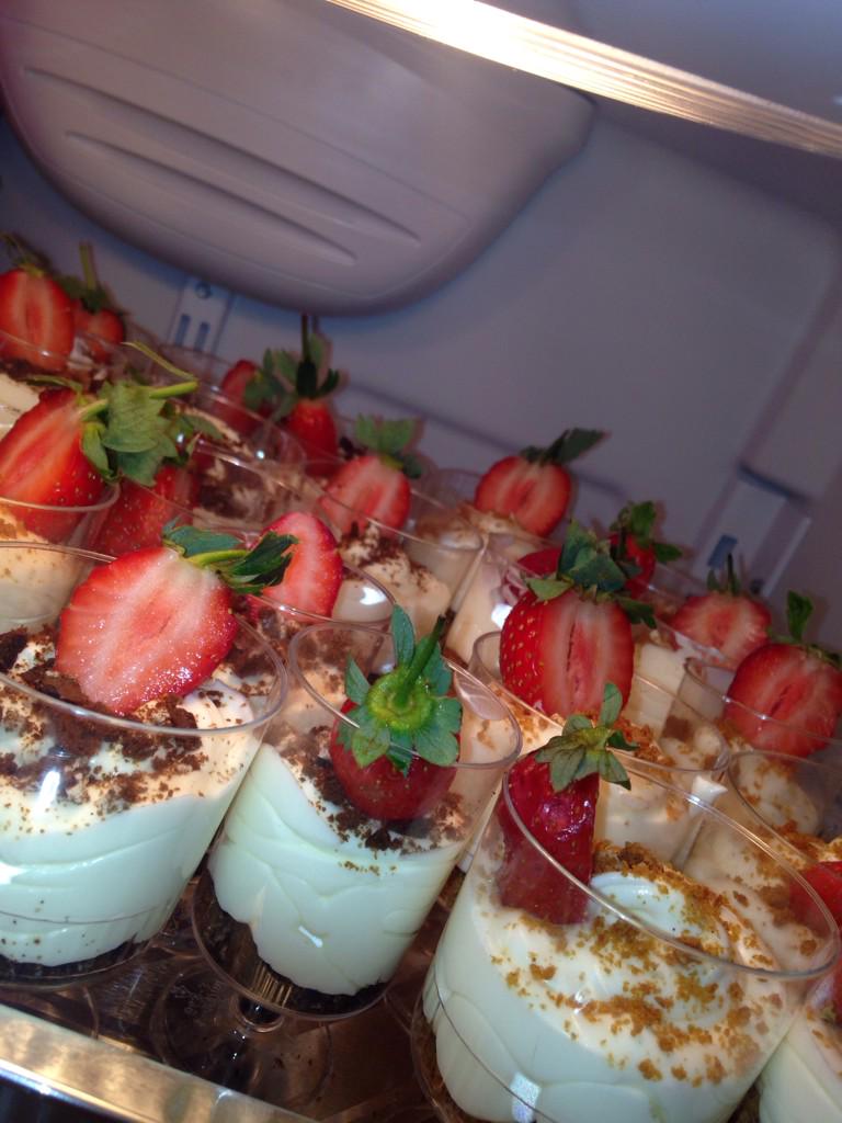 linkadosh22's tweet photo. שבת שלום 🍓 http://t.co/X0oxctk84H