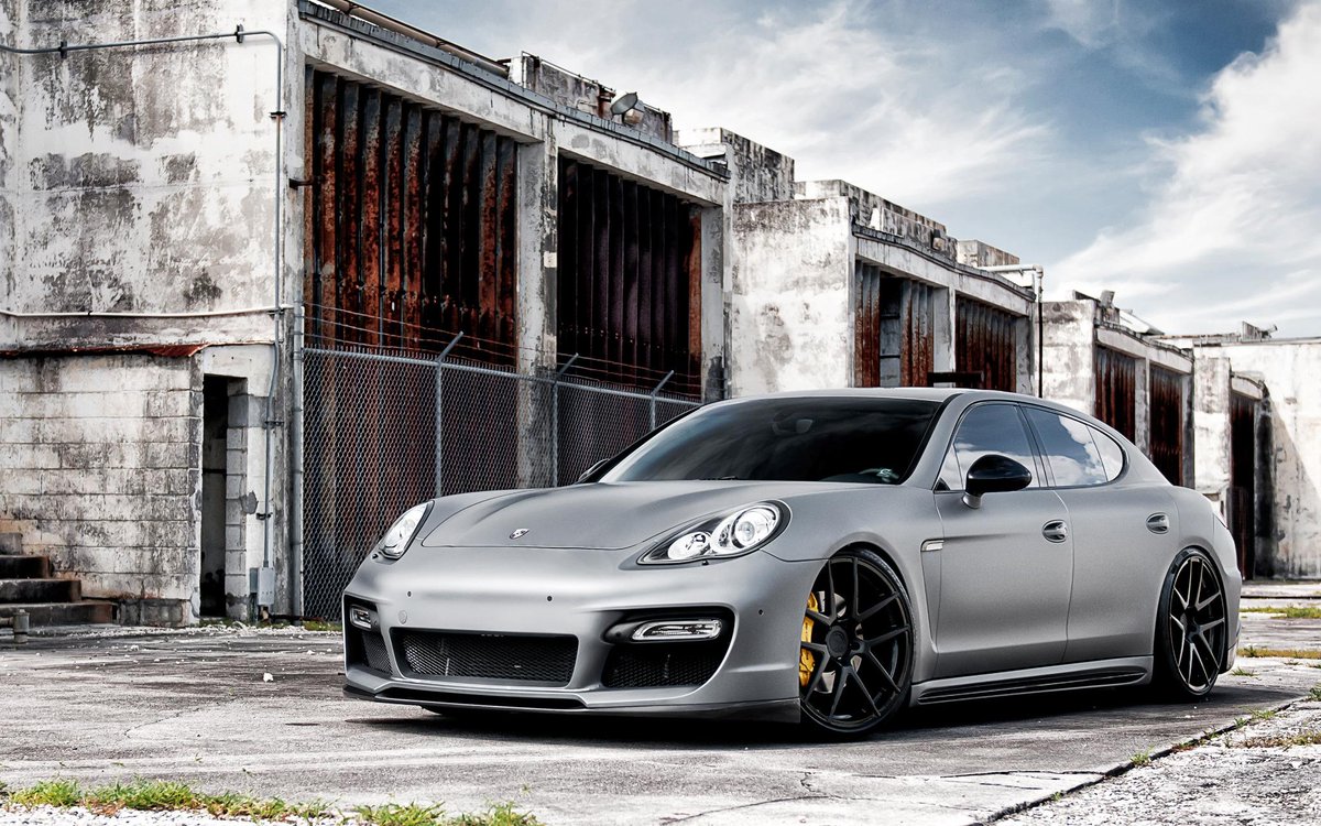 PorschePosts's tweet image. Matte #PorschePanamera