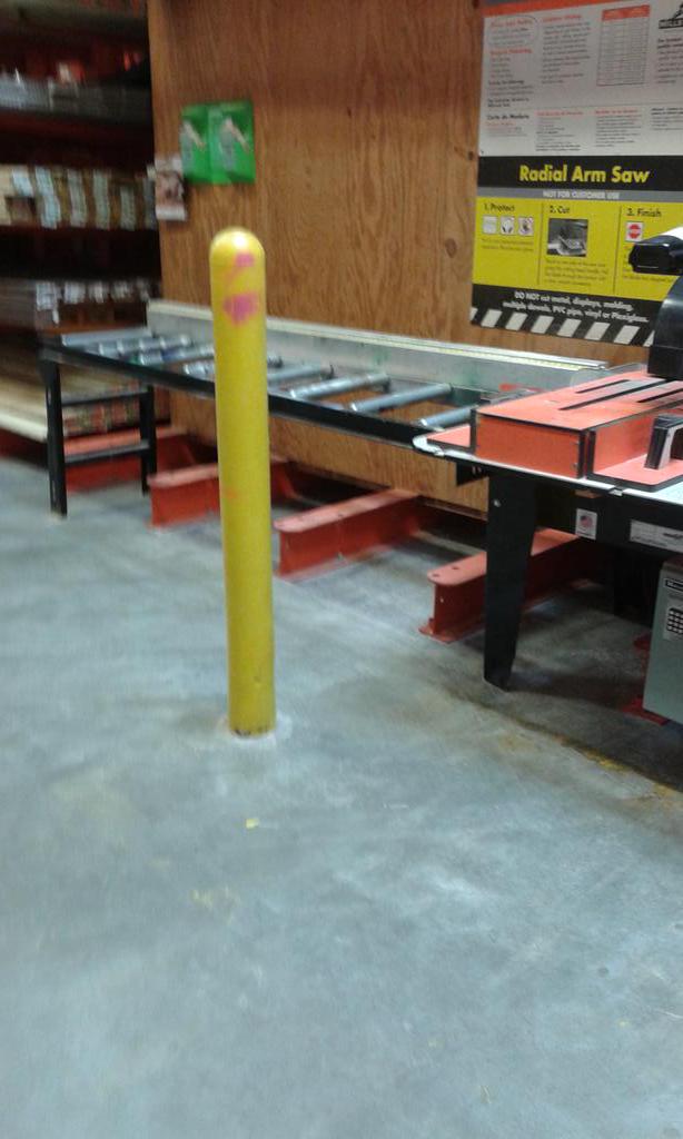 Ryanlumber3609's tweet photo. Awesome job cleaning the lumber saws http://t.co/TET8JwSBmn I've ever seen it look. #springcleaning @stacywaltonthd http://t.co/PObPseLZ9j