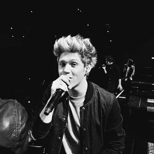 anette_93295's tweet photo. #1DBestFans2015 #2015IsTheYearOfOneDirection #ArtistOfTheYearHMAOneDirection #OTRATSouthAfrica http://t.co/nxuXlrav2R