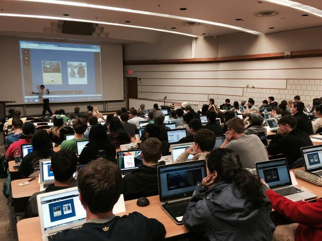 pjsamson's tweet photo. Dr. Marsik leading course using #ActiveLearningPlatform linking notes with lecture capture using @echo360 @umichDEI http://t.co/3ImFnSCbTx
