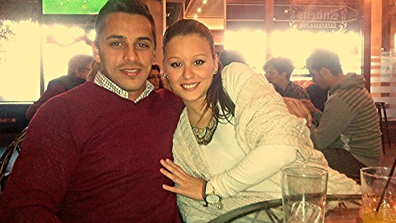 Jesica1312's tweet photo. Dia de reyes con @carlosmojarra… 🎁💏👫 http://t.co/1A3ShSjv1Q