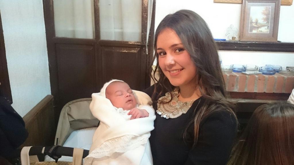 josegorgono's tweet photo. En el cumple de su tia-abuela claudia! @SBonao http://t.co/nYqM8Doj9b