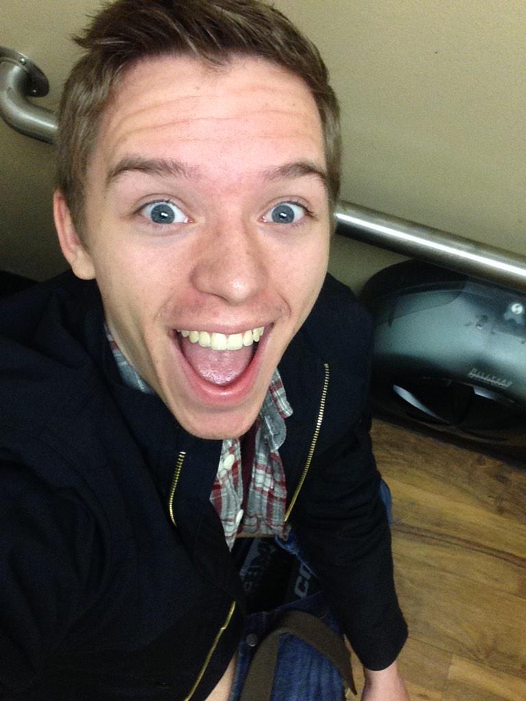 SkycanSquad's tweet photo. Taking a mile high dump in Denver, CO #skycan #roadtrip http://t.co/OCDv3Pn5nu