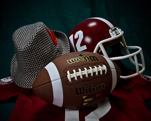 moemoe2276's tweet image. Welcome @DHx34 to the Crimson Tide !!! Cannot wait to see you play next Fall !! #RTR #1Back #fastnFurious