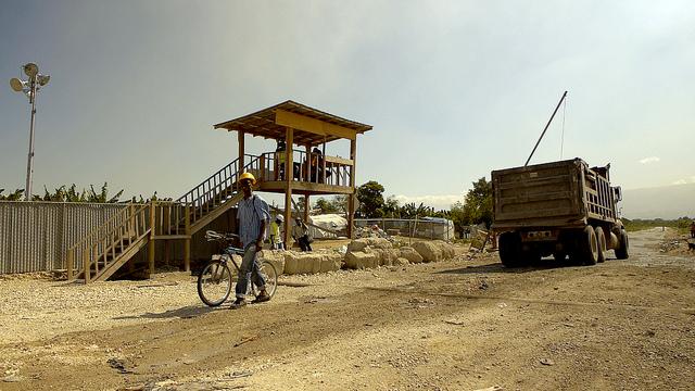 WorldBankGroup's tweet photo. What we've learned from the #Haiti earthquake. http://t.co/EIypwMVjW8 http://t.co/liQO5q4XgL