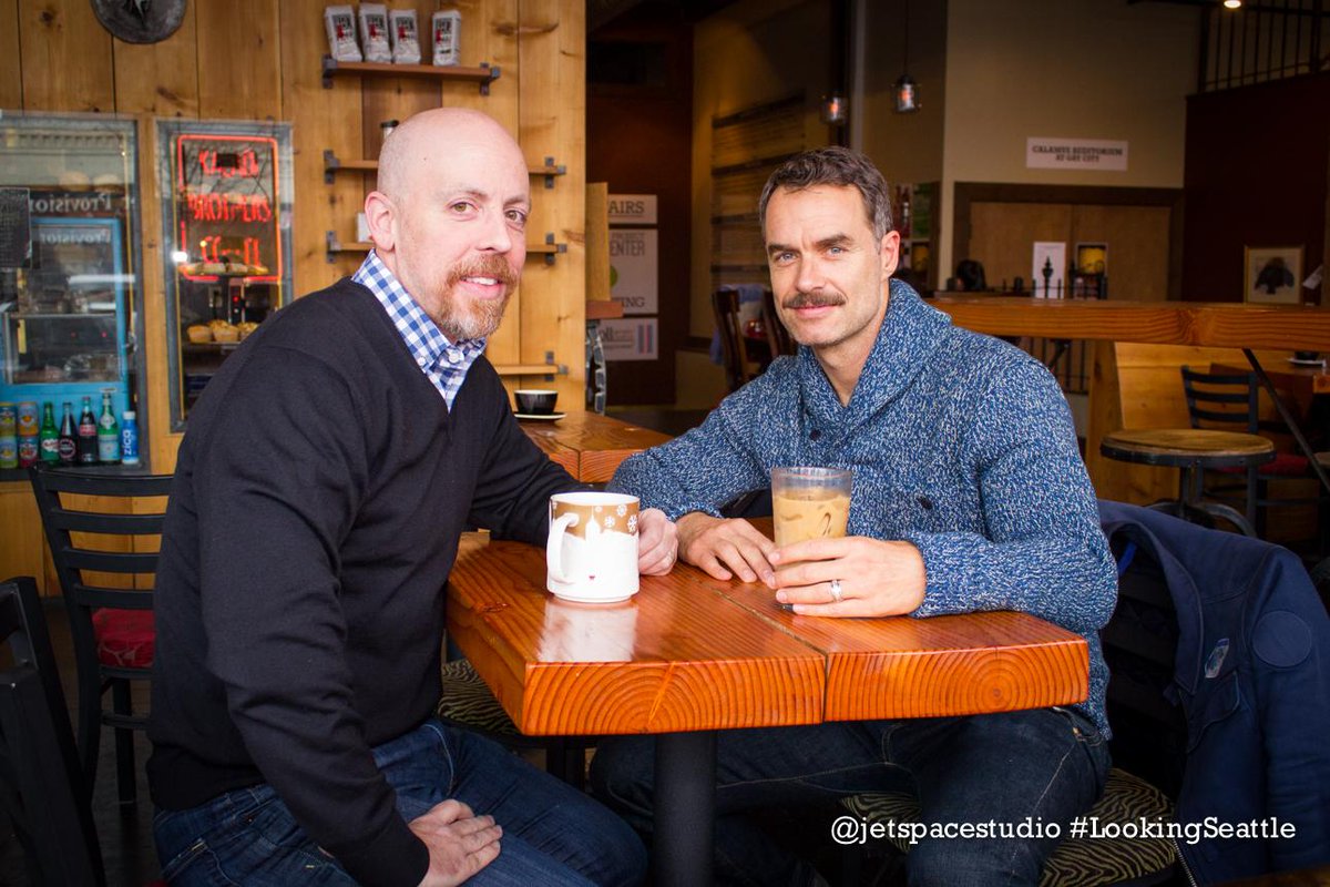 queerspacemag's tweet photo. #MurrayBartlett is so charming! Can't wait for @3DollarBillCine's premier of @LookingHBO tonight! #LookingSeattle http://t.co/E3uA2LFN7B