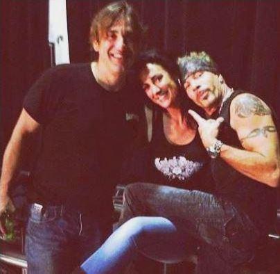 SunnyBeLIEve's tweet photo. #Vegas2012
in Criss Angel 's amazing magical Office ππ n havin fun with Criss' Cousin George & @MalloyMagic ππ http://t.co/f7wJhGnUts